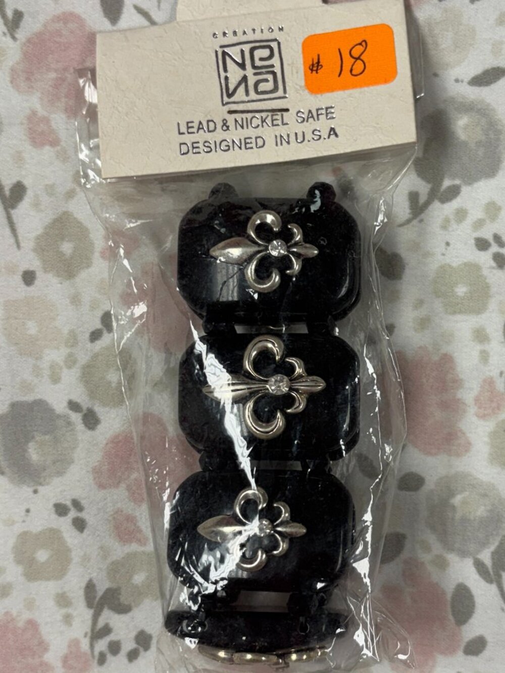 Bracelet - fleur-de-lis - elastic - NWT